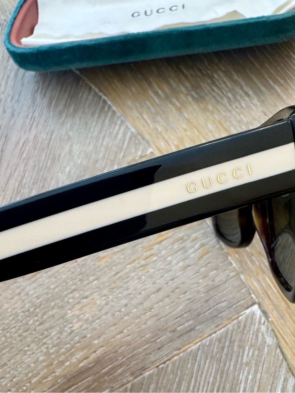 Gucci GG0341S 003 Sunglasses w/ Original Case & Cleaning Cloth - Picture 4 of 10